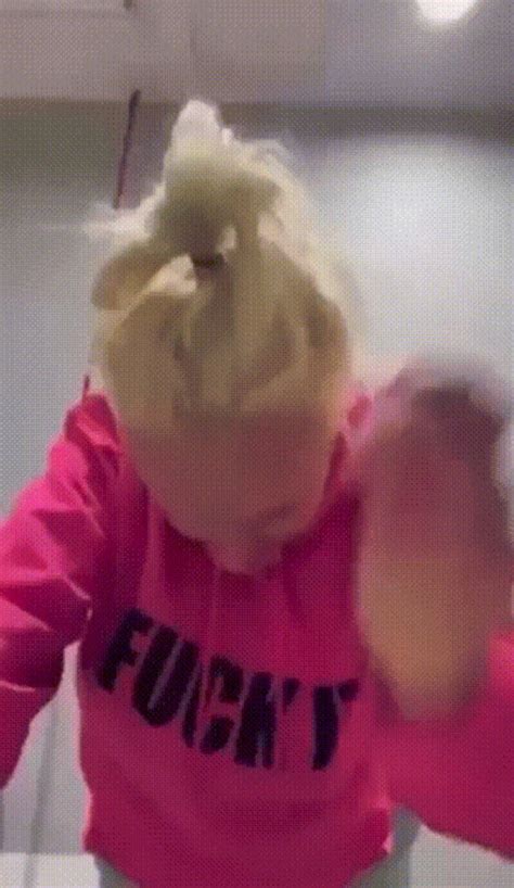 Who Is This Russian Woman Whose Boob Is Exploding 1547657 NameThatPorn