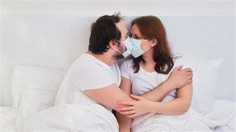 COVID 19 Sex Wear A Mask And Don T Kiss Canada S Top Doc Says 10tv