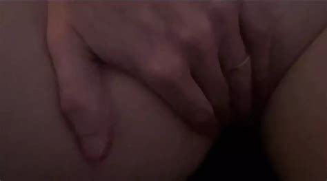 Une Milf Sexy Et Son Mari Grosse Bite Blanche Regardent Du Porno Xhamster