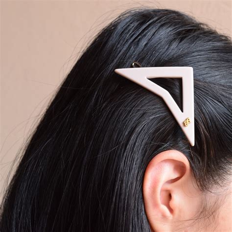 Presilha Bianca Acr Lico Vazado Nude Muzazen Semijoias E Acess Rios De Moda