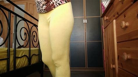 Wetting Pee Desperate Milf Housewife RavenFetish Clips4sale