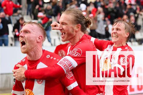 Ron Berlinski Goal Celebration Rot Weiss Essen Vs Arminia Bielefeld 04