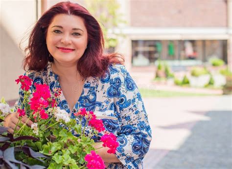 Chubby Mature Plus Size Lady Lifestyle Stock Image Image Of Hair Confident