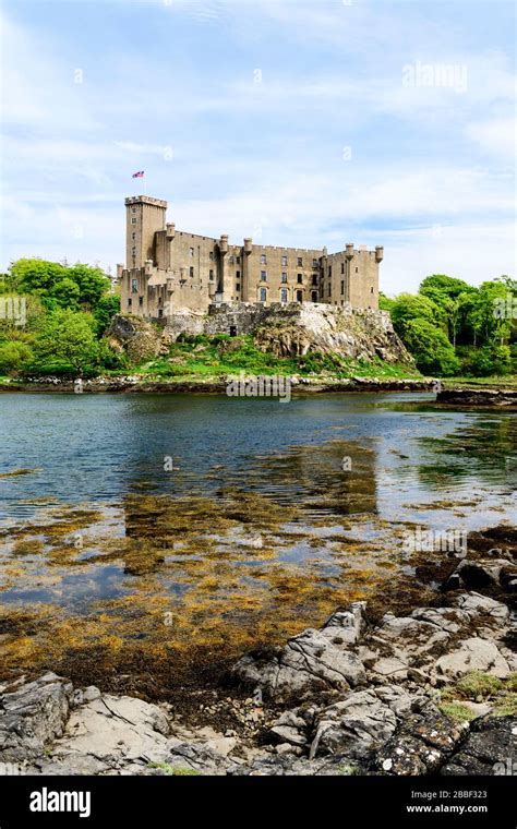 Dunvegan castle isle skye scotland hi-res stock photography and images ...