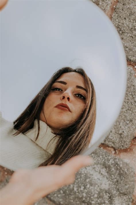 Milf Ne Demek Ne İçin Kullanılır ve Ne Anlama Geliyor