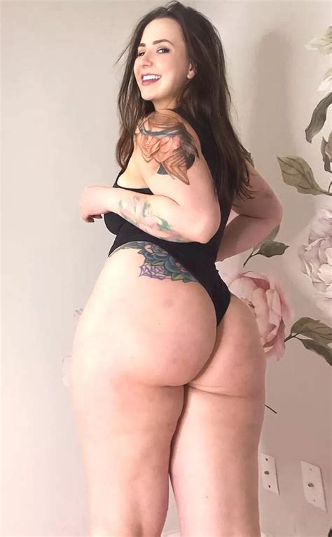 Push Your Tongue Nudes ThighShots NUDE PICS ORG
