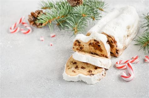 Premium Photo | Christmas traditional german dessert