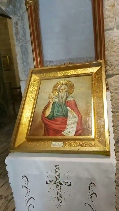 Свечи с человеческий рост в монастыре Илии Пророка - по дороге в ...