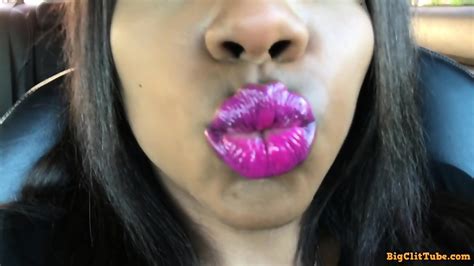 Masturbating My Hairy Pussy In Best Buy Parking Lot