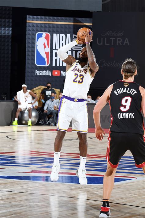 Photos Lakers Vs Heat Game 3 10420 Photo Gallery