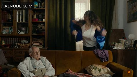 JULIA DE CASTRO Nude AZNude