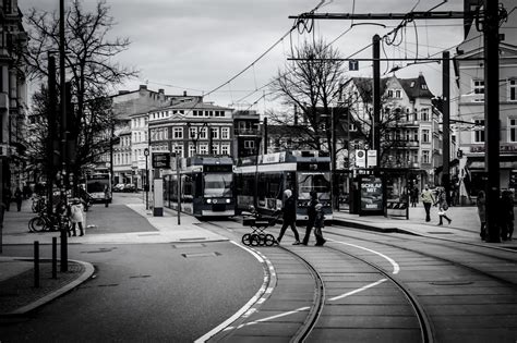 Hintergrundbilder Strassenlicht Menschen Einfarbig Stadt Straße