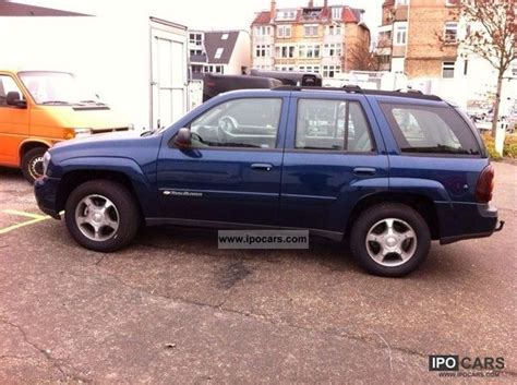 2007 Chevrolet Trailblazer LT - Car Photo and Specs