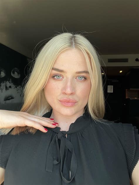 Face Of A Blonde Cutie Sexy