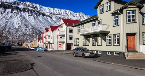 Fasteignamat H Kkar Um R M Sex Pr Sent R V Is