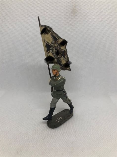 Elastolin Figure Soldat With Flag Germany Catawiki