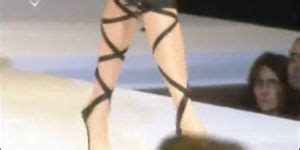 Celebnakedness Models Naked On The Runway With Natural Breasts Tnaflix