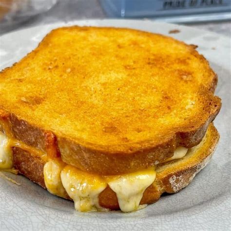 This Air Fryer Grilled Cheese Sandwich Is The Best And Easiest Method