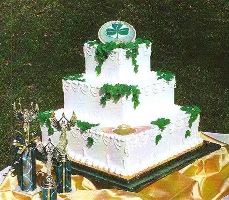 Shamrock Cake