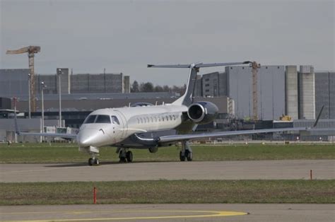 Embraer Legacy 650 - Price, Specs, Photo Gallery, History - Aero Corner