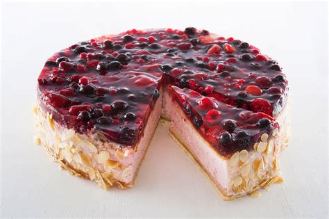 Waldbeere Quark Obst Torte