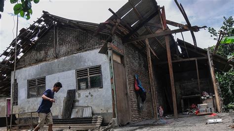 Diterjang Hujan Deras Dan Puting Beliung Atap Rumah Warga Di Gayo Lues