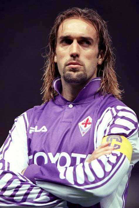 Download Fiorentina Footballer Gabriel Batistuta Crossed Arm Wallpaper