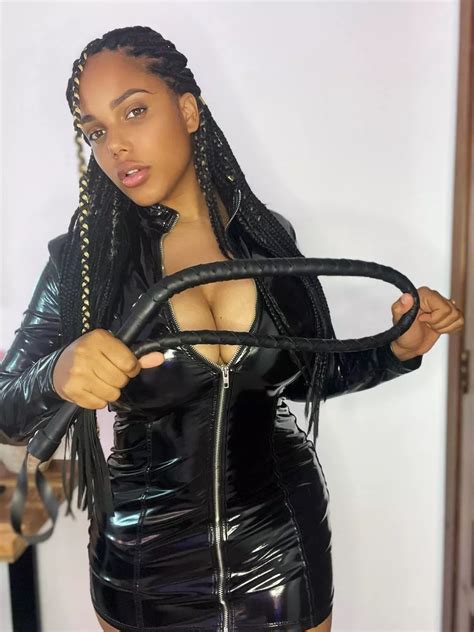 On You Knees Nudes Femdom Nude Pics Org