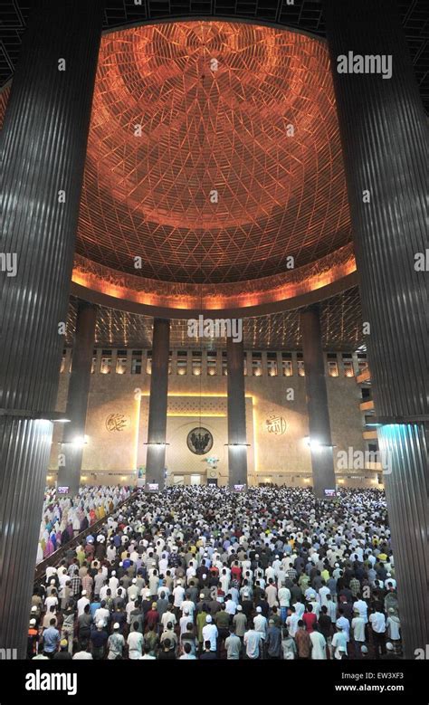 jakarta grand mosque  res stock photography  images alamy