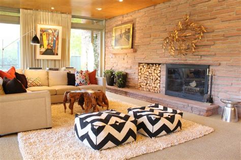 Мягкие пуфы в интерьере - 80 фото