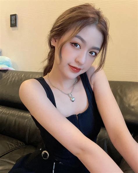 Hot girl trứng rán Trần Thanh Tâm lại lộ nhan sắc thật trên sóng truyền hình khiến khán giả