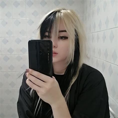 Pin En Black Blonde Pelo Rubio Con Ra Ces Oscuras Coloraci N De Cabello Look De Cabello