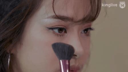 Học 3 kiểu đánh má xinh tuyệt trong 3 nốt nhạc cùng hot girl Mai Anh bạn sẽ chẳng sợ đánh má bị