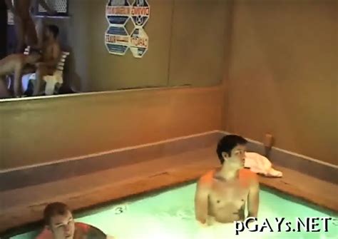 Gays Get Nude For Kinky Actions