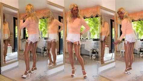 Sissy Uma Strips Free Shemale HD Porn Video D3 XHamster