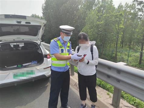 随警记丨沿着英雄的足迹，守护青岛南北大动脉！记者走进李涌生前工作过的中队 腾讯新闻