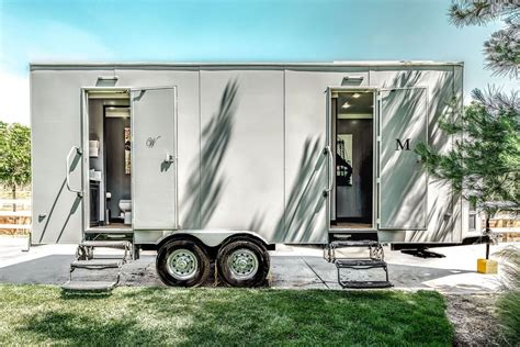 Mobile Luxury Restroom Trailers For Rent Station Vip Platinum Pro