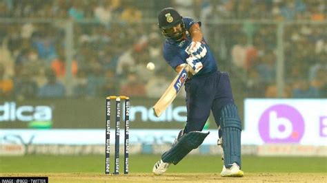 Ind Vs Nz Rohit Sharma Becomes St Indian Batter To Hit Sixes In