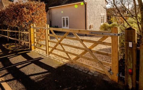 5 Bar Field Gate Linney Fencinglinney Fencing