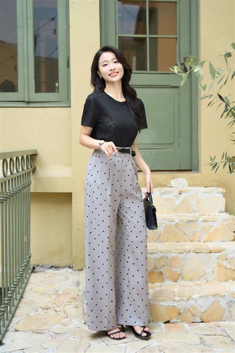 du le tot nghiep nen mac gi bat mi  set  thanh lich