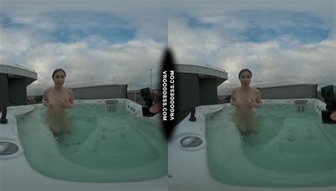 Behind The Scenes Filming Pretty Lika Rooftop Jacuzzi Dildo Masturbating Vr Porn Video