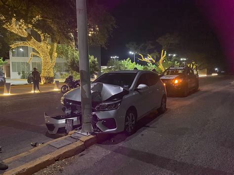 Conductor ebrio acaba con carro del año NVI Istmo