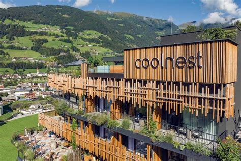 Macher der Zillertaler Kristallhütte eröffnen Boutiquehotel Coolnest