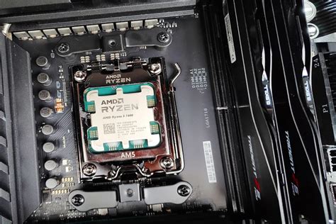 AMD Ryzen 5 7600 Review [Análisis Completo en Español]