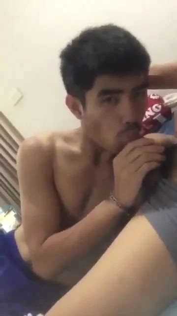 Hot Guy Sucking ThisVid