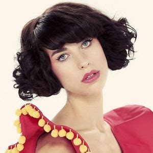 Kimbra Nude Photos Won T Affect Singer S Career A New Poll Suggests The Celebrity Post