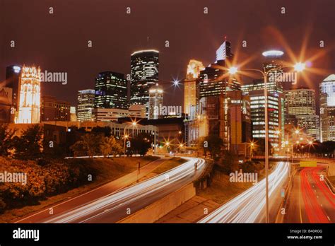 Minneapolis skyline night hi-res stock photography and images - Alamy