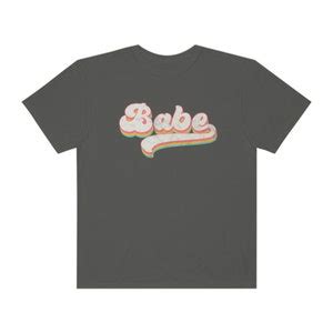 Retro Babe Tee Vintage 80 S Vibes Stylish T Shirt Etsy