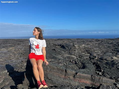 Ashley Victoria Robinson Ashleyvrobinson Nude OnlyFans Leaks Fappening FappeningBook