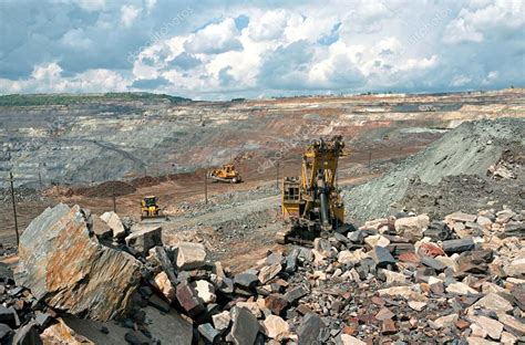 Open Cast Mine — Stock Photo © Bond 25924953